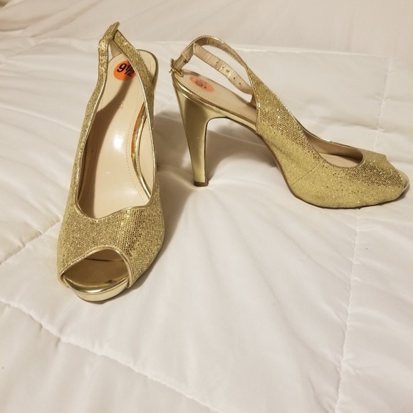 Nine West Shoes - Nine west sling back heels